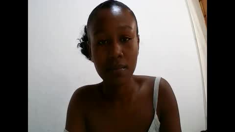 Snapshot of nah296652 chatting on June 2026 06:37:02 AM nah296652 online show from June 2026 06:37:02 AM