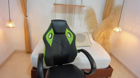 Snapshot of nahia_13 chatting on January 2025 02:48:01 AM N A H I A online show from January 2025 02:48:01 AM