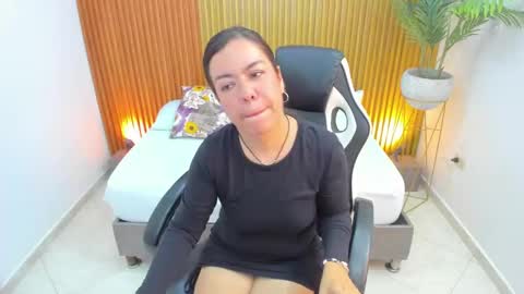 Snapshot of nahia_13 chatting on February 2025 03:08:02 PM N A H I A online show from February 2025 03:08:02 PM