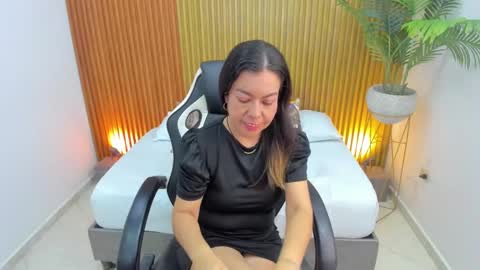 Snapshot of nahia_13 chatting on March 2025 02:53:02 PM N A H I A online show from March 2025 02:53:02 PM