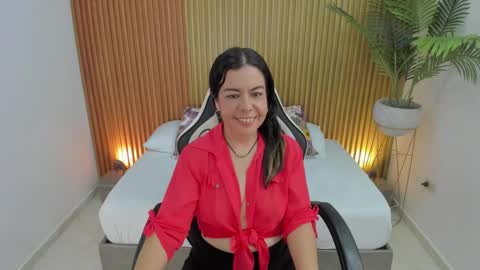 Snapshot of nahia_13 chatting on March 2025 03:02:01 PM N A H I A online show from March 2025 03:02:01 PM