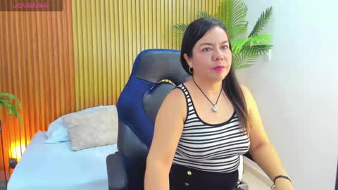 Snapshot of nahia_13 chatting on September 2025 12:32:01 PM N A H I A online show from September 2025 12:32:01 PM