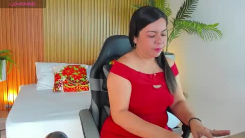 Snapshot of nahia_13 chatting on December 2025 12:14:01 PM N A H I A online show from December 2025 12:14:01 PM