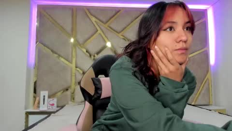 Snapshot of nahia_low chatting on February 2025 02:59:02 AM  Valeria  online show from February 2025 02:59:02 AM