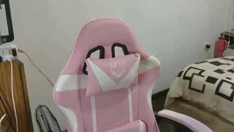 nahiarabiel online show from April 2026 09:20:02 PM