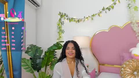 Snapshot of nahiarareina chatting on September 2025 02:06:01 PM NahiaraReina online show from September 2025 02:06:01 PM