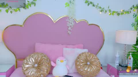 Snapshot of nahiarareina chatting on October 2025 12:53:02 PM NahiaraReina online show from October 2025 12:53:02 PM