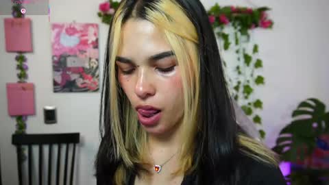 Naho  Sigueme en mis Redes Sociales Follow me on my social networks online show from May 2026 01:47:01 AM