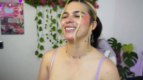 Snapshot of naho_4269 chatting on May 2026 12:19:02 AM Naho Sigueme en mis Redes Sociales Follow me on my social networks online show from May 2026 12:19:02 AM