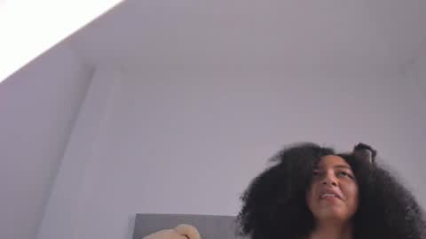 Laura online show from December 2024 11:49:02 PM