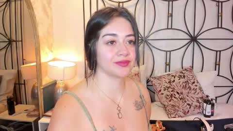 Nahomi  online show from September 2025 10:51:01 AM