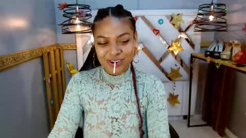 Snapshot of nahomi_tyler chatting on September 2025 10:54:01 PM Nahomy online show from September 2025 10:54:01 PM