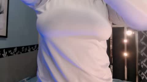 Snapshot of nahomi_tyler chatting on October 2025 12:20:01 AM Nahomy online show from October 2025 12:20:01 AM