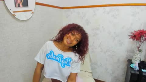 Snapshot of nahomi_tyler chatting on November 2025 06:08:01 PM Nahomy online show from November 2025 06:08:01 PM