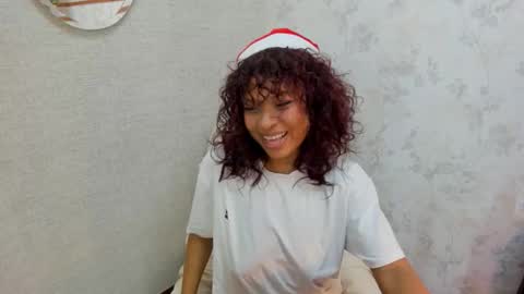 Snapshot of nahomi_tyler chatting on December 2025 10:14:01 PM Nahomy online show from December 2025 10:14:01 PM