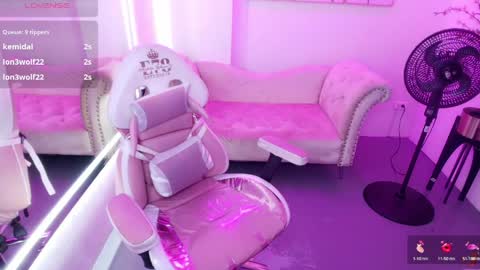 nahomi_velmont online show from June 2026 09:42:01 PM