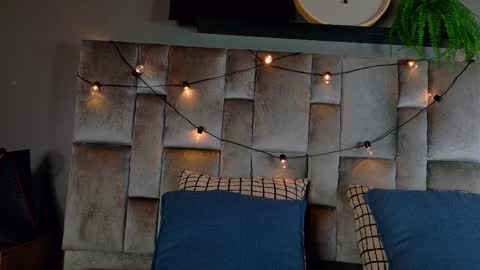  VICTORIA  online show from April 2026 05:33:01 PM