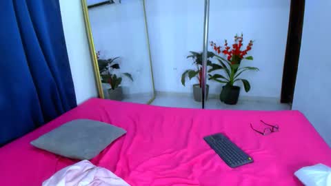 Snapshot of nahomy_hancook chatting on December 2025 09:15:01 AM nahomy_hancook online show from December 2025 09:15:01 AM