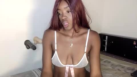 Snapshot of nahomy_smiiths chatting on January 2026 05:04:01 PM Nahomy online show from January 2026 05:04:01 PM