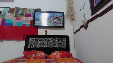 naisha01-nandiny16 online show from December 2024 12:30:02 AM