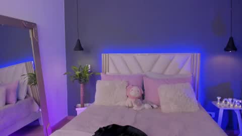 Naisha Ford online show from April 2026 03:28:01 AM