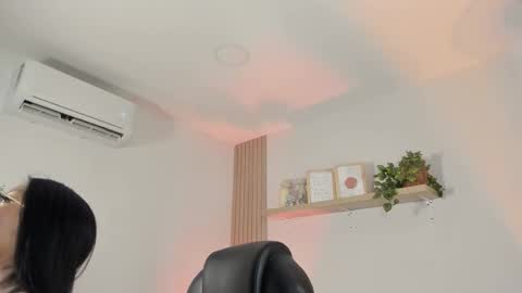 INSTAGRAM  m2221     online show from December 2025 10:13:02 AM