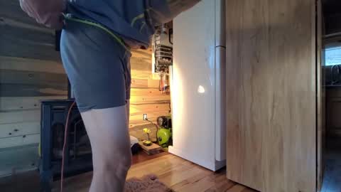 Naked Cabin Man online show from April 2026 12:46:02 AM