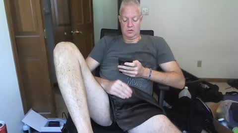 Snapshot of nakedilmale chatting on September 2025 07:16:01 PM Tip 100 for my full real name online show from September 2025 07:16:01 PM