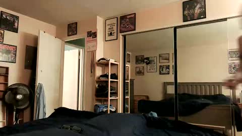 Snapshot of nakedmonkey chatting on November 2025 01:49:01 AM nakedmonkey online show from November 2025 01:49:01 AM