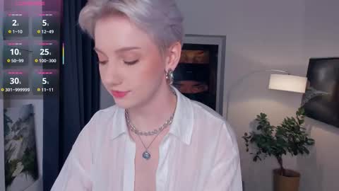 Kate online show from October 2025 01:45:02 PM