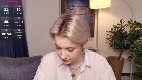 Kate online show from November 2025 11:32:02 AM