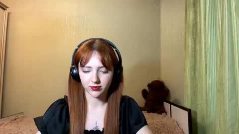 Snapshot of nakitawiggin chatting on February 2026 10:03:02 AM Luna online show from February 2026 10:03:02 AM