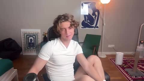 Snapshot of namiraaxel chatting on January 2025 07:49:01 PM Georges online show from January 2025 07:49:01 PM