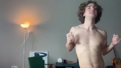 Snapshot of namiraaxel chatting on February 2025 09:31:01 AM Georges online show from February 2025 09:31:01 AM