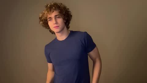 Snapshot of namiraaxel chatting on October 2025 08:20:01 PM Georges online show from October 2025 08:20:01 PM