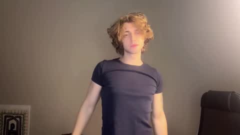 Snapshot of namiraaxel chatting on November 2025 08:18:01 PM Georges online show from November 2025 08:18:01 PM