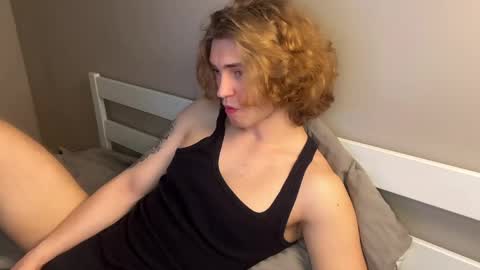 Snapshot of namiraaxel chatting on May 2026 08:47:02 PM Georges online show from May 2026 08:47:02 PM