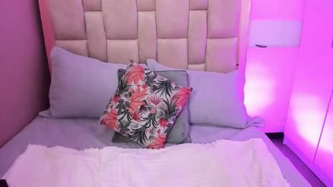 Snapshot of nana__s chatting on December 2025 03:12:03 AM Nana online show from December 2025 03:12:03 AM