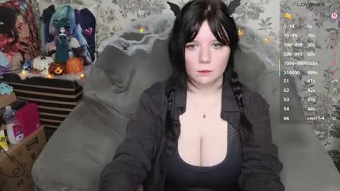 Snapshot of nanachi_slime chatting on October 2025 10:00:02 PM Nana online show from October 2025 10:00:02 PM