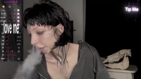 Nana online show from December 2024 12:05:02 PM