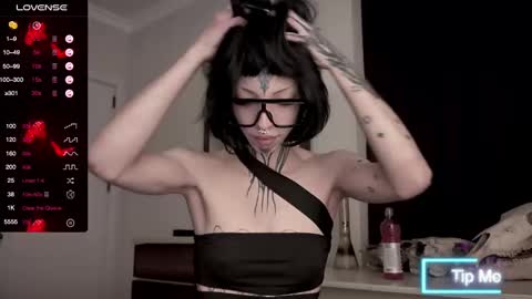 Nana online show from February 2025 06:13:02 PM