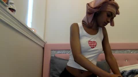 nanaonn online show from February 2026 07:45:02 PM