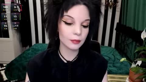 Nancy online show from November 2025 03:10:02 AM