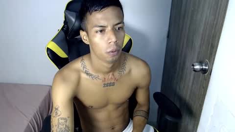 nando_col online show from November 2025 12:18:01 PM