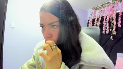 nanis james15 online show from February 2026 02:29:02 AM