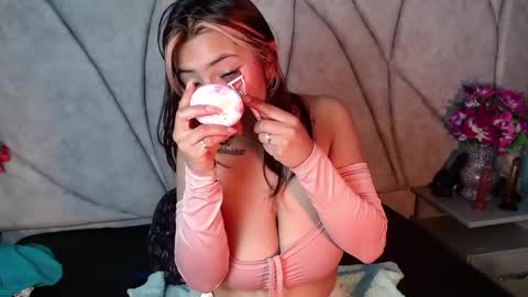 nany_pretty online show from December 2024 02:27:01 PM