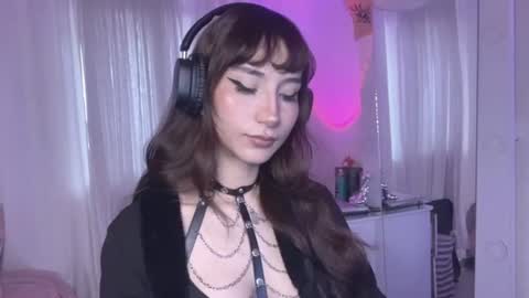 Snapshot of naomi_gyal chatting on July 2026 01:15:01 PM Naomi online show from July 2026 01:15:01 PM
