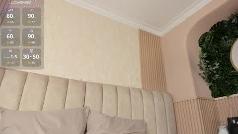 Naomi online show from April 2026 02:22:01 PM