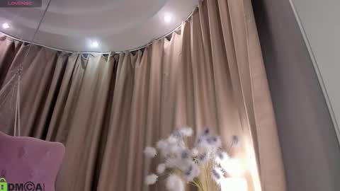 Naomi online show from October 2025 11:20:01 PM