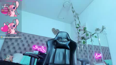 Snapshot of naomi_viper_ chatting on December 2025 11:15:01 AM Naomi online show from December 2025 11:15:01 AM